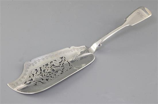 An early Victorian provincial silver fiddle pattern fish slice, Length 11 ¾”/300mm Weight 5.5oz/154grms.